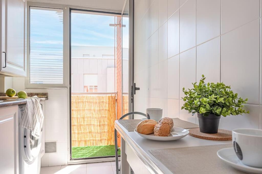 San Roman Apartment With Private Parking Santander Esterno foto